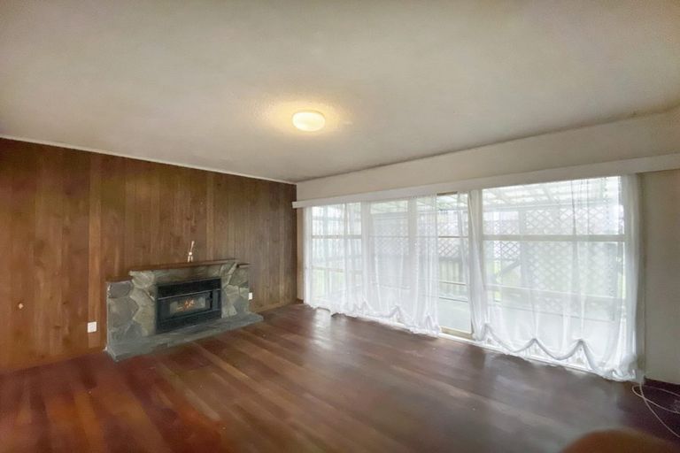 Photo of property in 72 Friedlanders Road, Manurewa, Auckland, 2102