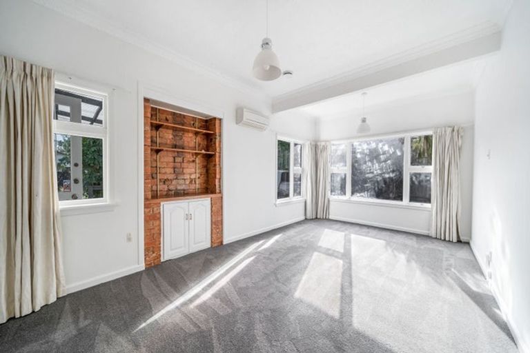 Photo of property in 15 Wittys Road, Avonhead, Christchurch, 8042