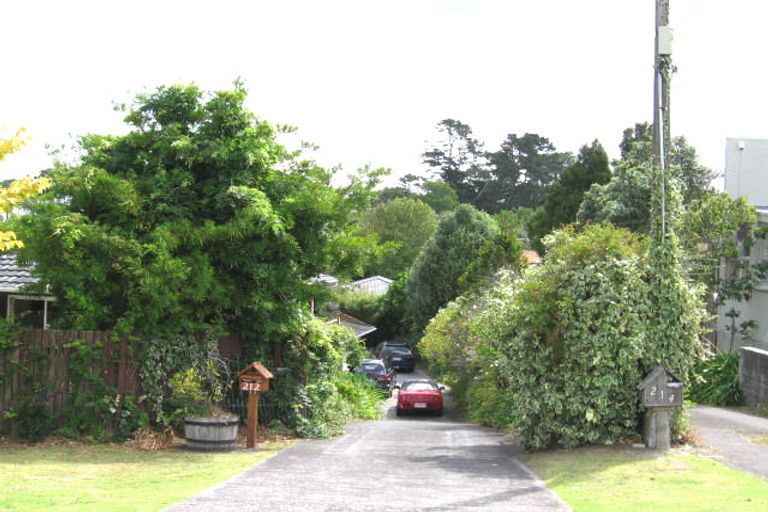 Photo of property in 214 Forrest Hill Road, Forrest Hill, Auckland, 0620