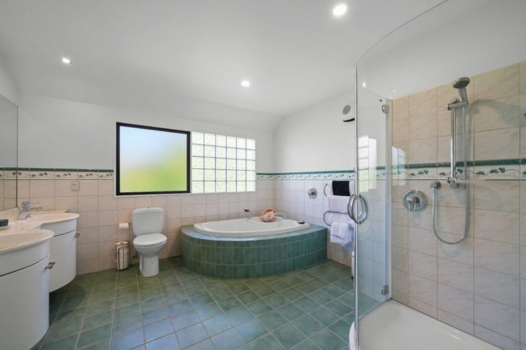 Photo of property in 14 Regent's Park Drive, Casebrook, Christchurch, 8051