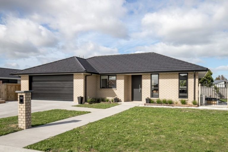 Photo of property in 19 Costello Drive, Ngatea, 3503