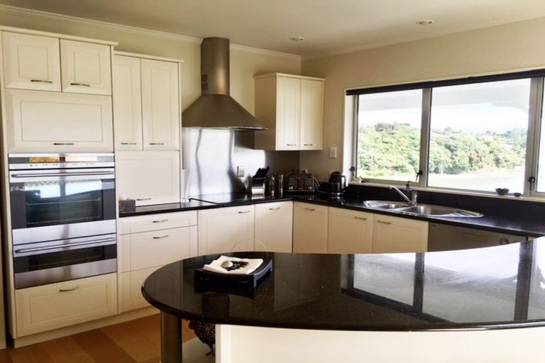 Photo of property in 15 Bosun Terrace, Whitby, Porirua, 5024