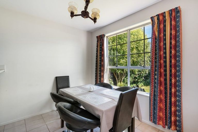 Photo of property in 17 Resolution Place, Bryndwr, Christchurch, 8053