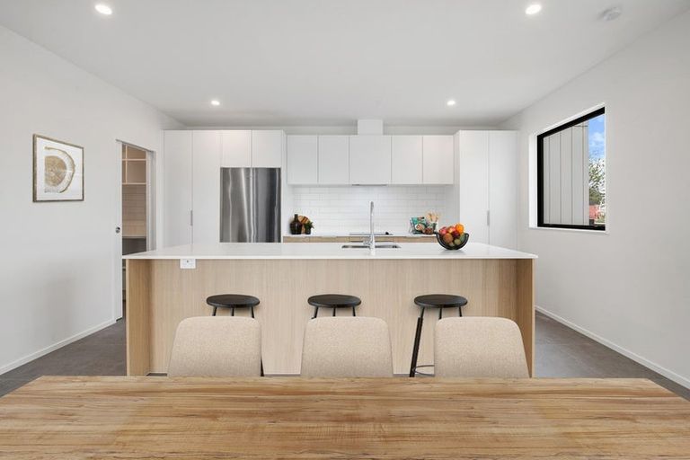 Photo of property in 18 Rautahi Street, Flat Bush, Auckland, 2019
