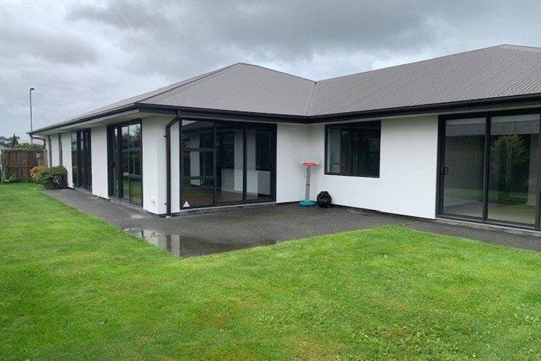 Photo of property in 5 Urihia Street, Marshland, Christchurch, 8083