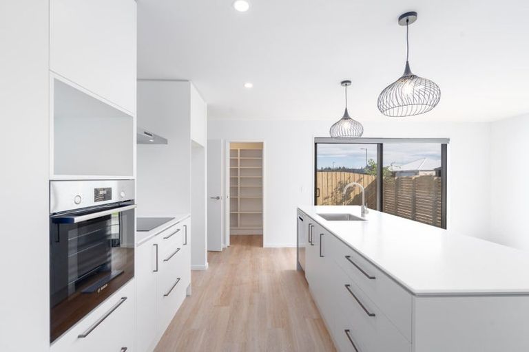 Photo of property in 16 Maple Lane, Huapai, Kumeu, 0810