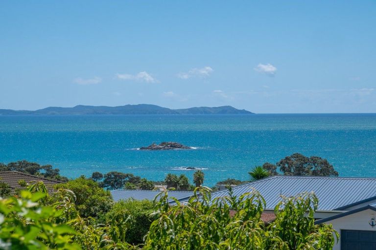 Photo of property in 4 Torsby Road, Coopers Beach, 0420