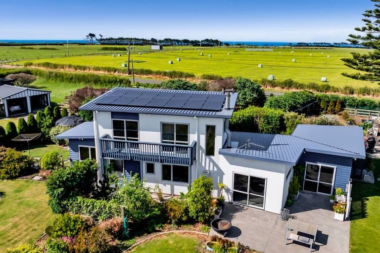 Photo of property in 475 Manawapou Road, Hawera, 4672