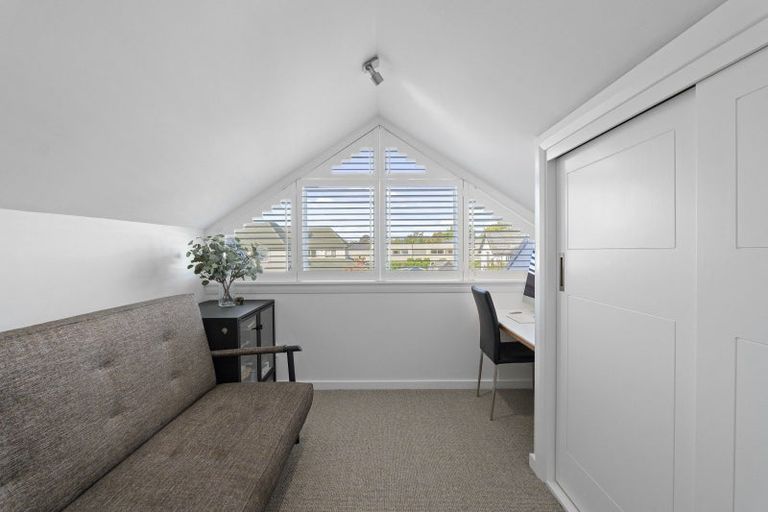 Photo of property in 43 Jacksons Road, Lyttelton, 8082