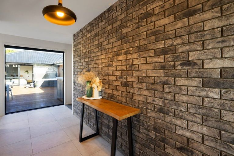 Photo of property in 17 Riverpoint Glade, Flagstaff, Hamilton, 3210