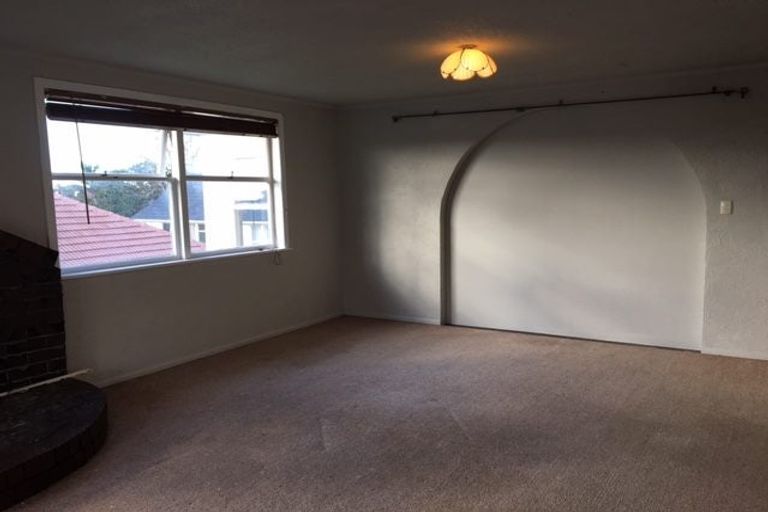 Photo of property in 62 Woodglen Road, Glen Eden, Auckland, 0602