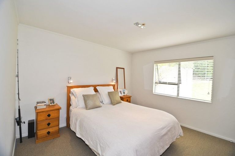 Photo of property in 3 Kendale Drive, Leigh, 0985