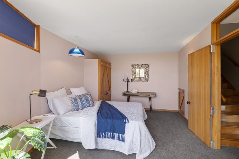 Photo of property in 2 Rhodesvale Terrace, Cashmere, Christchurch, 8022