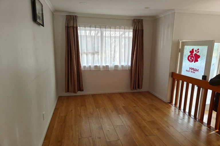 Photo of property in 66 Kaipatiki Road, Glenfield, Auckland, 0629