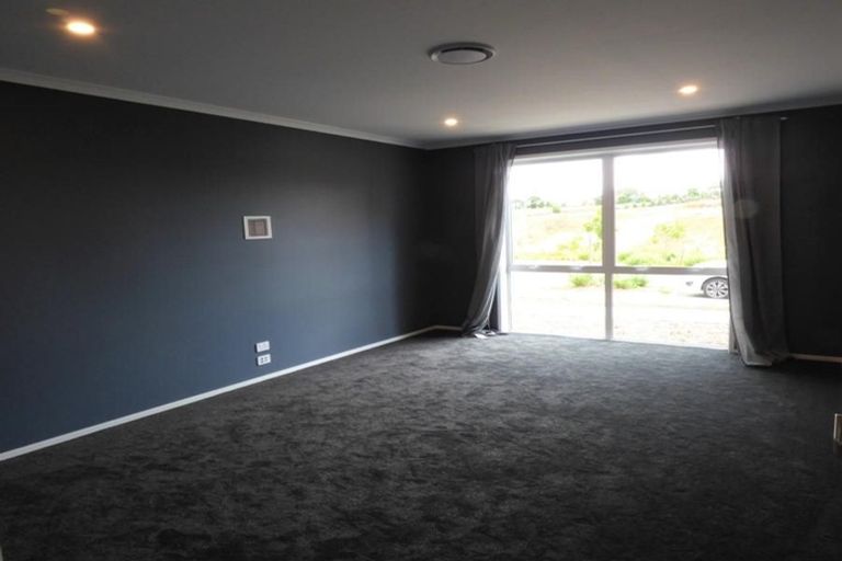 Photo of property in 38 Walter Lawry Road, Paerata, Pukekohe, 2124