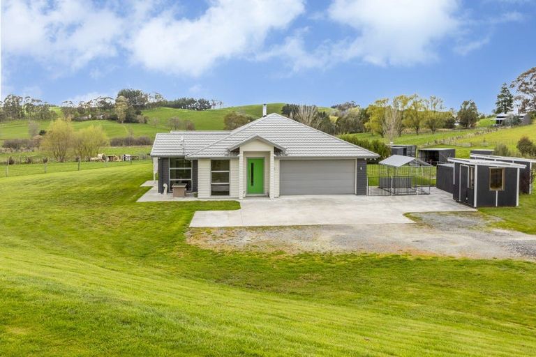 Photo of property in 52 Highlands Drive, Waipawa, 4210