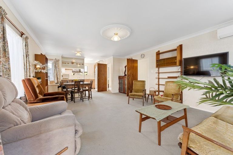 Photo of property in 14 Sackville Street, Fitzroy, New Plymouth, 4312