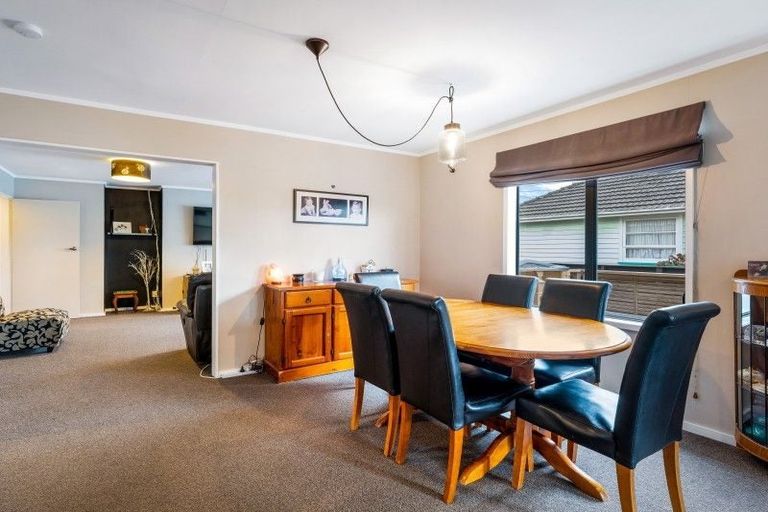 Photo of property in 10 Whitley Avenue, Ebdentown, Upper Hutt, 5018