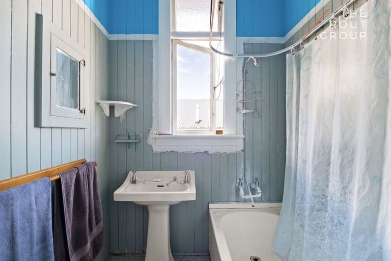 Photo of property in 127 Oakwood Avenue, Balaclava, Dunedin, 9011