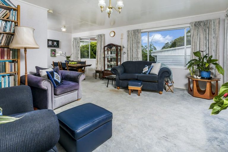 Photo of property in 13 Morriggia Place, Bayview, Auckland, 0629