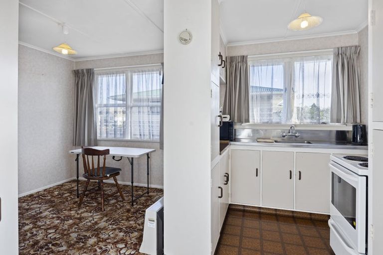 Photo of property in 42 Reid Avenue, Hawera, 4610