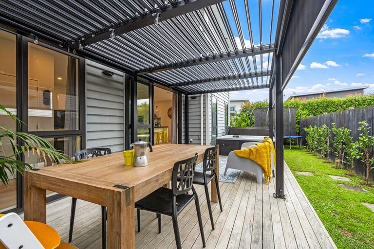 Photo of property in 1 Crompton Place, Orewa, 0931