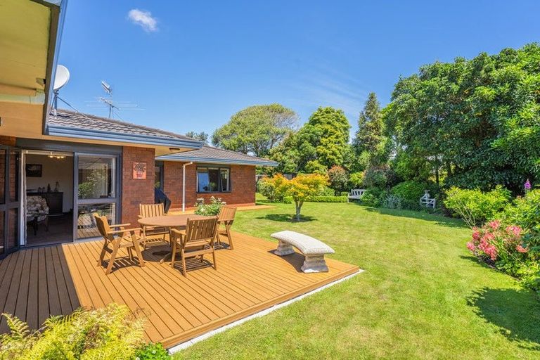 Photo of property in 14 Hurunui Street, Waikanae, 5036