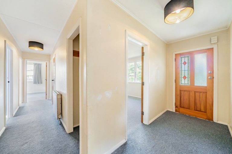 Photo of property in 2 Mary Crescent, Elderslea, Upper Hutt, 5018