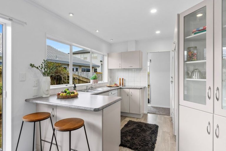 Photo of property in 2/448 Hibiscus Coast Highway, Orewa, 0931