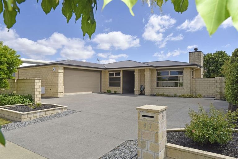 Photo of property in 47 Westpark Drive, Burnside, Christchurch, 8053