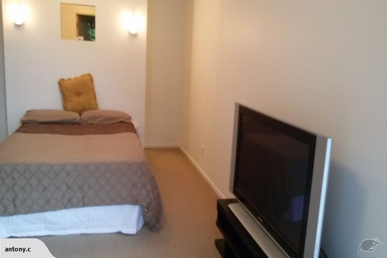 Photo of property in 15 Parsons Glen, Karori, Wellington, 6012