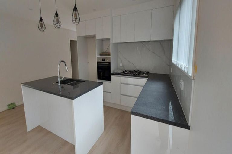 Photo of property in 708b Te Atatu Road, Te Atatu Peninsula, Auckland, 0610