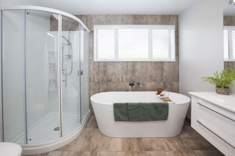 Photo of property in 12 Ciaran Close, Broomfield, Christchurch, 8042