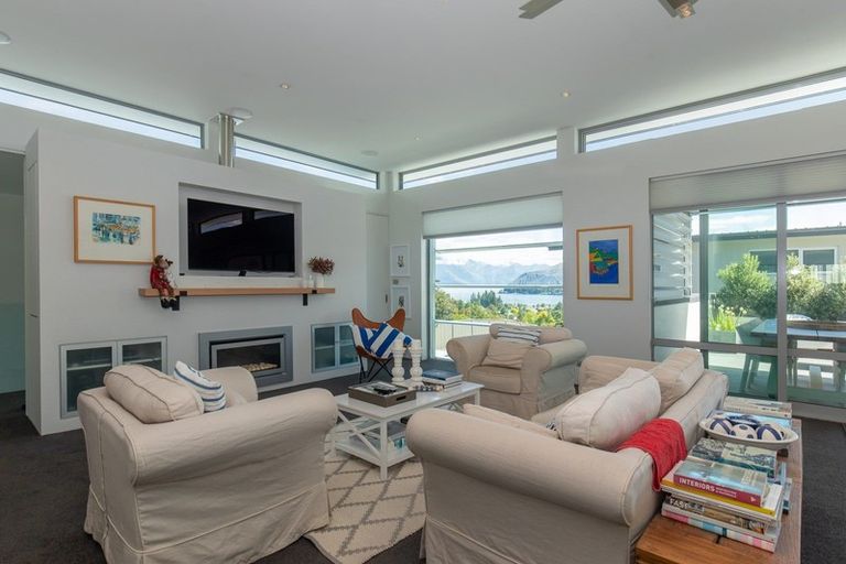 Photo of property in 15 Faulks Terrace, Wanaka, 9305