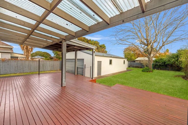 Photo of property in 11 Hurworth Place, College Estate, Whanganui, 4500