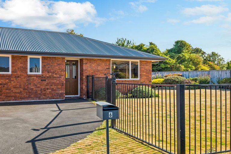 Photo of property in 6 Calluna Crescent, Mosgiel, 9024
