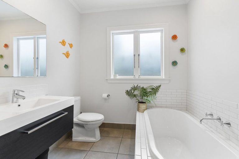 Photo of property in 14 Gunson Street, Freemans Bay, Auckland, 1011