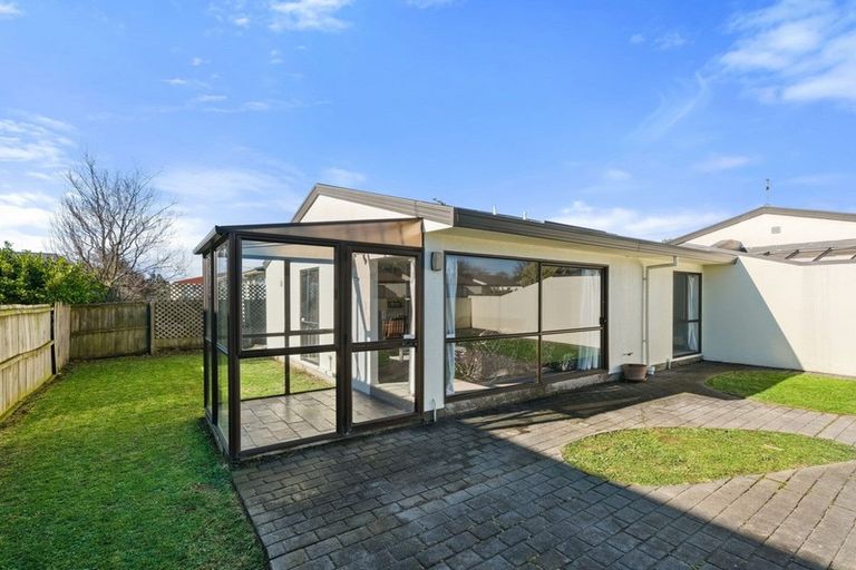 Photo of property in 33j Peverel Street, Riccarton, Christchurch, 8011