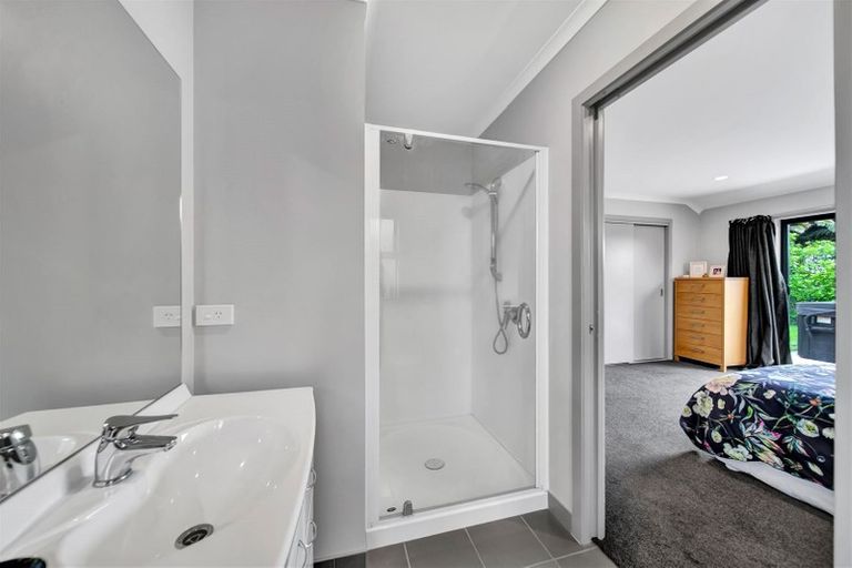 Photo of property in 5a James Drive, Bell Block, New Plymouth, 4312