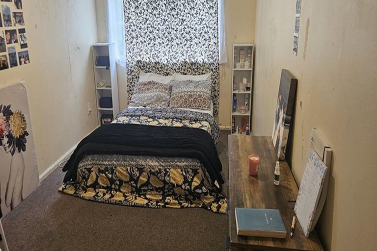 Photo of property in 185 Egmont Street, Patea, 4520