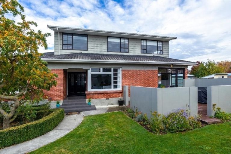 Photo of property in 98a Avenue Road, West End, Timaru, 7910