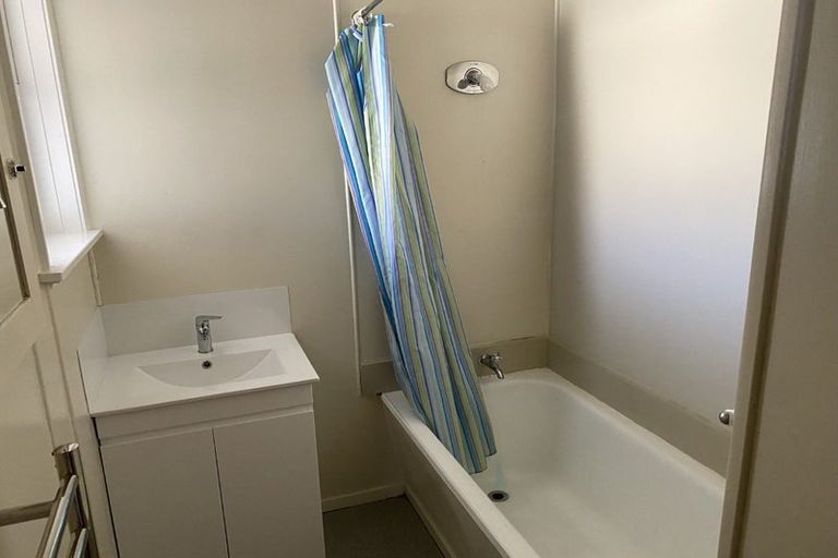 Photo of property in 3/50 Cruickshank Road, Clouston Park, Upper Hutt, 5018