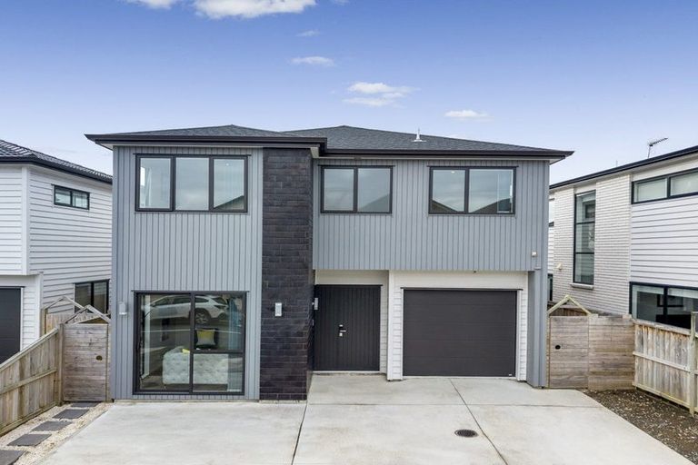 Photo of property in 11 Puruatanga Drive, Flat Bush, Auckland, 2019