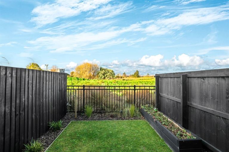 Photo of property in 30 Piripiri Place, Broomfield, Christchurch, 8042