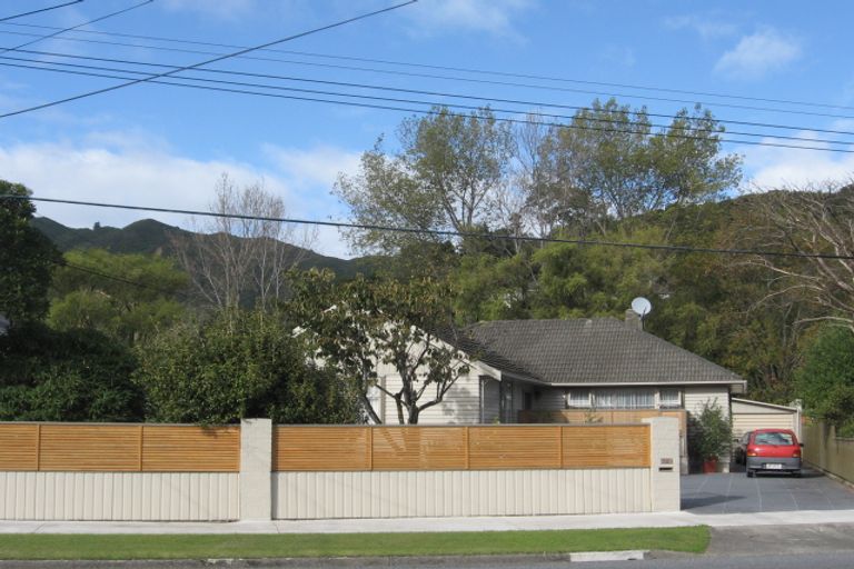 Photo of property in 76 Waddington Drive, Naenae, Lower Hutt, 5011