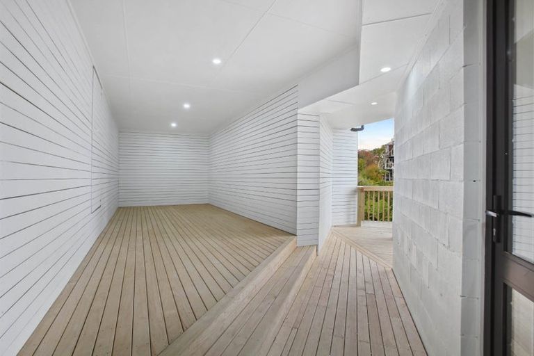 Photo of property in 28a Oliver Twist Avenue, Mellons Bay, Auckland, 2014