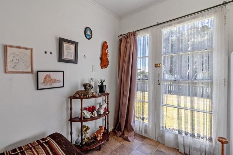 Photo of property in 63 Thatcher Street, Castlecliff, Whanganui, 4501