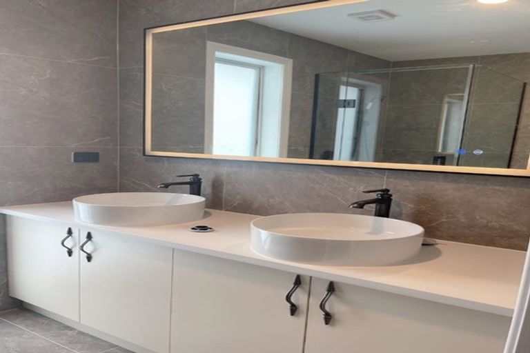 Photo of property in 47 Kewa Road, Albany Heights, Auckland, 0632