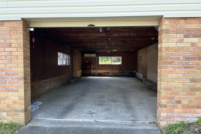 Photo of property in 1/28 Sequoia Place, Sunnynook, Auckland, 0620