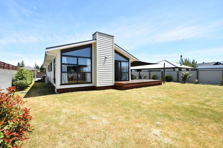 Photo of property in 22 Rhoboro Road, Twizel, 7901